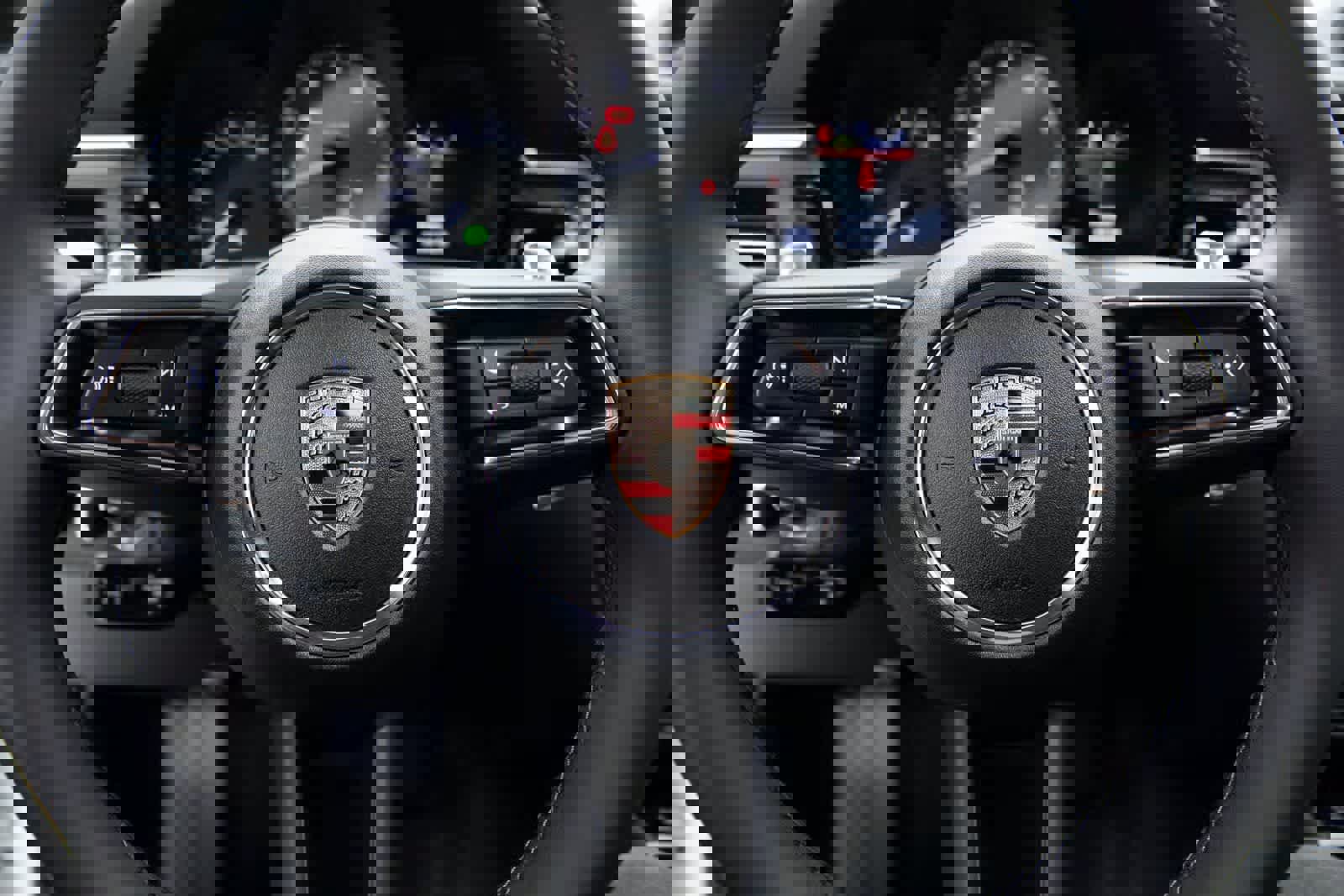 Certified 2025 Porsche Macan S image 14