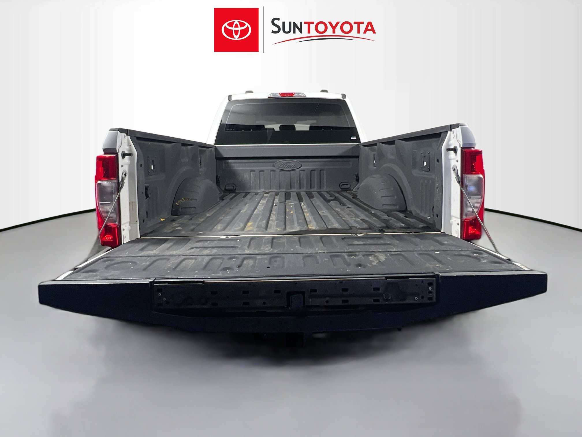 Used 2020 Ford F250 XL w/ STX Appearance Package image 28