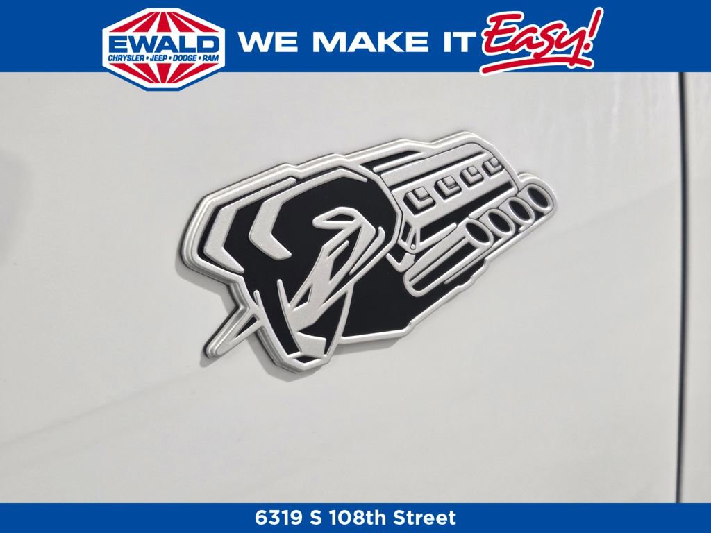 New 2026 RAM 1500 4x4 Crew Cab image 2