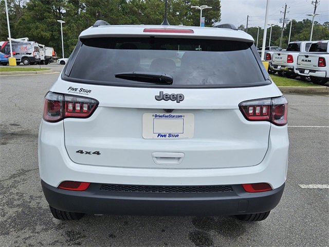 New 2026 Jeep Compass Latitude image 12