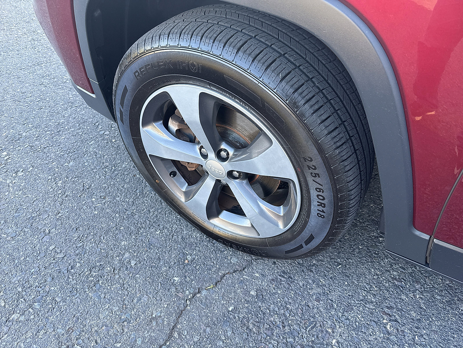 Used 2019 Jeep Cherokee Limited AWD/4WD image 16