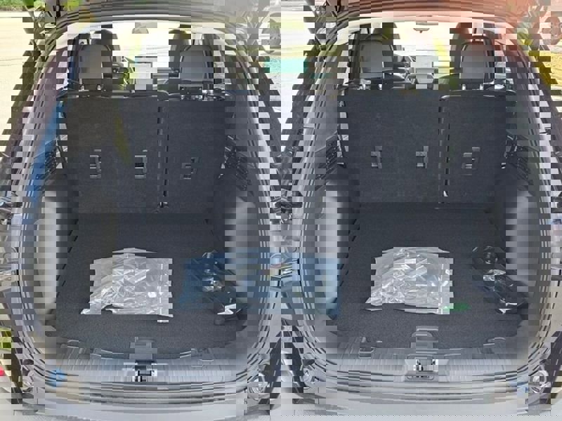 New 2025 Ford Escape SE image 14