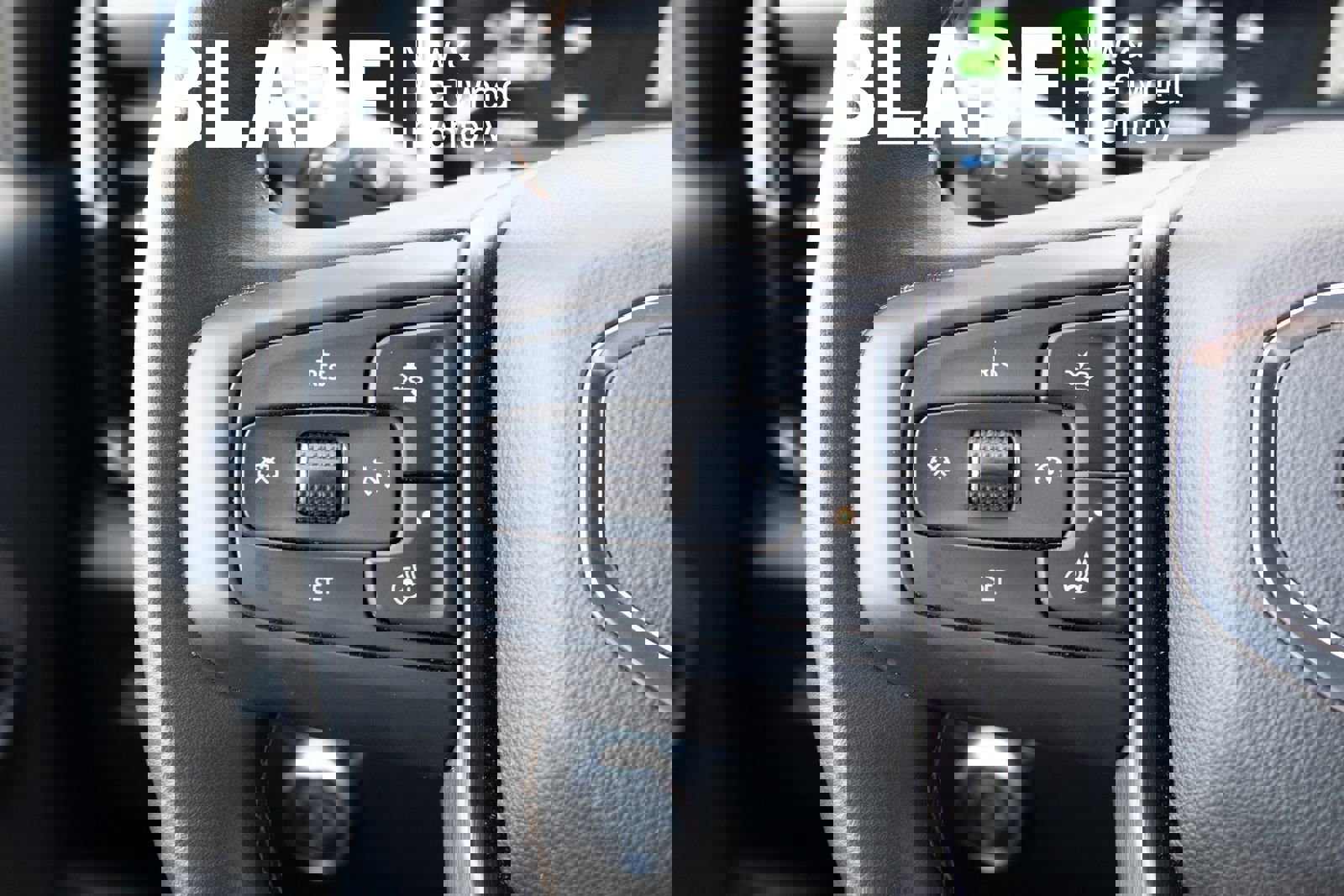 Used 2024 GMC Sierra 2500 AT4 w/ AT4 Premium Plus Package image 6