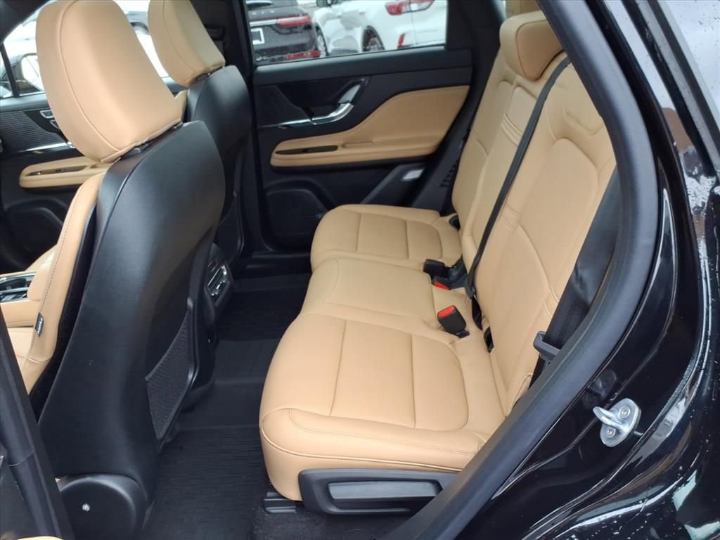 Certified 2022 Lincoln Corsair Reserve w/ Elements Package image 12