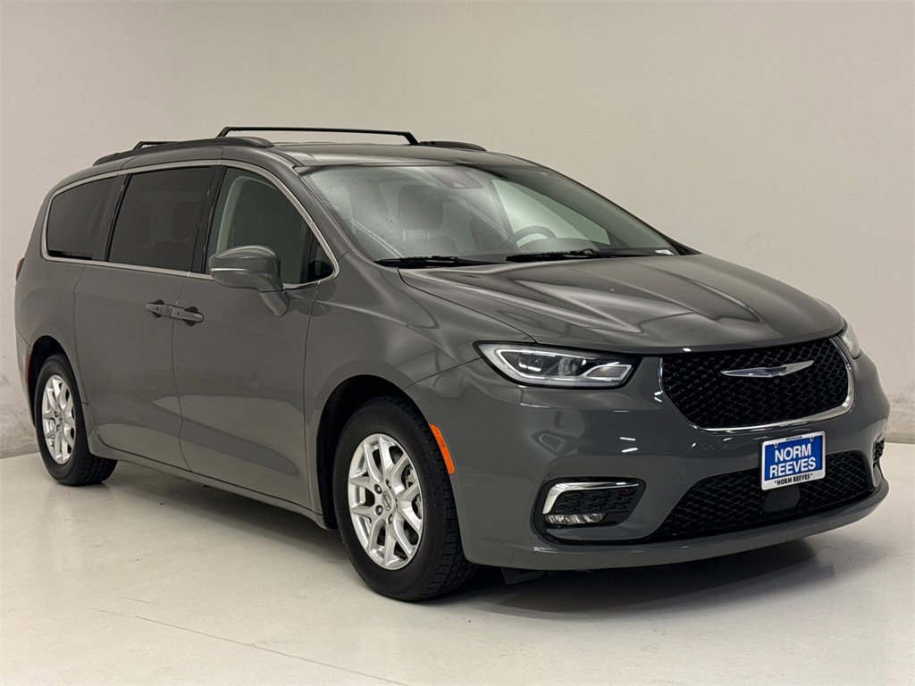 Used 2022 Chrysler Pacifica Touring-L image 4
