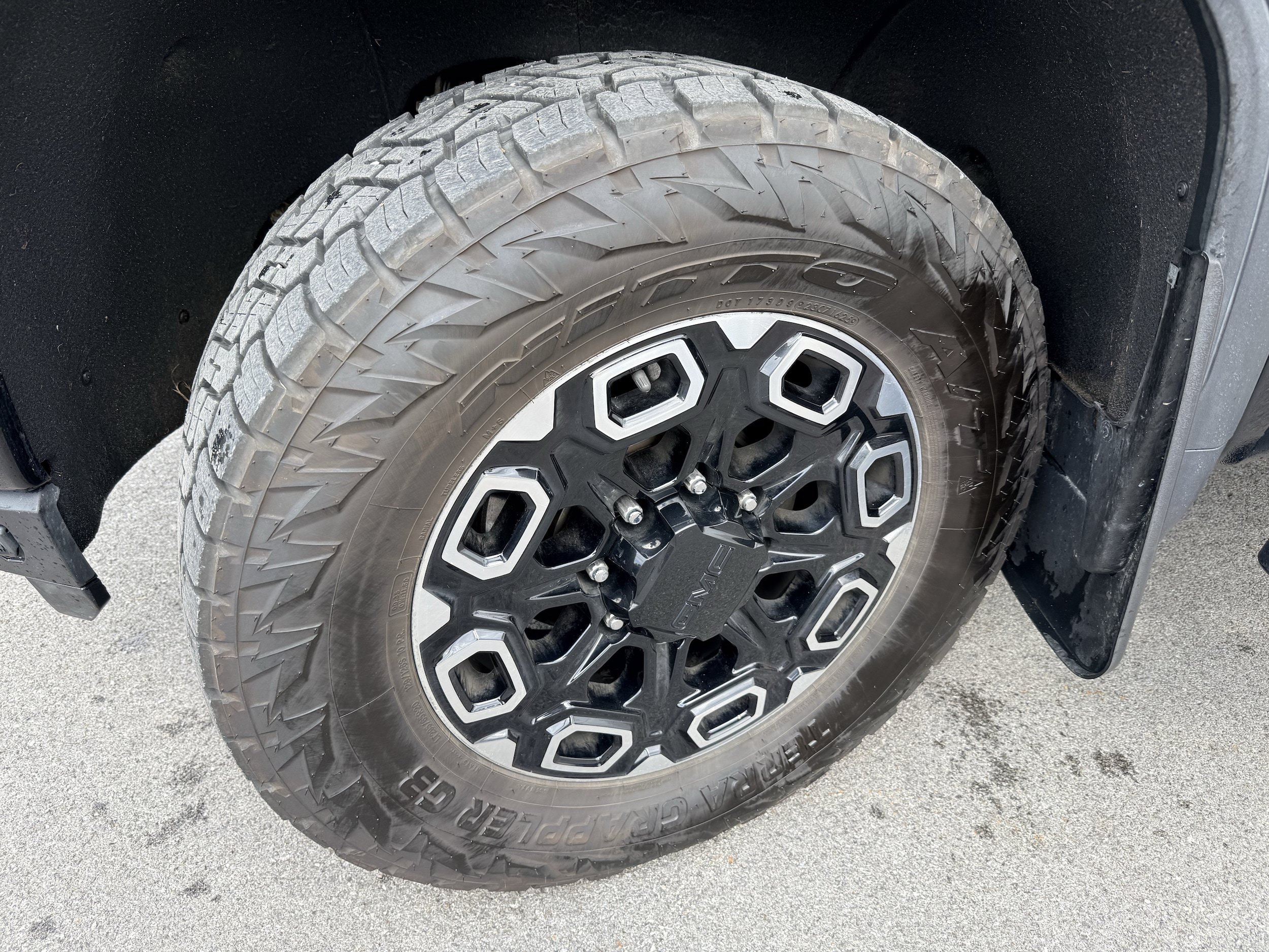 Used 2022 GMC Sierra 3500 Denali w/ Denali Ultimate Package AWD/4WD image 4