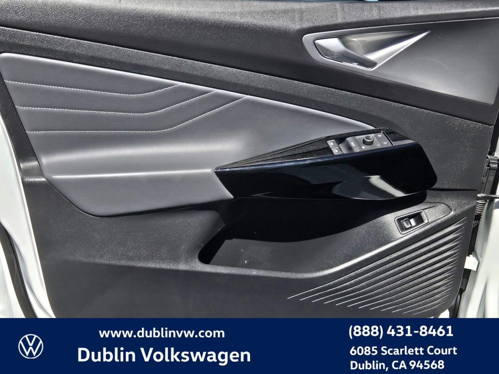 Used 2023 Volkswagen ID.4 Pro S image 10