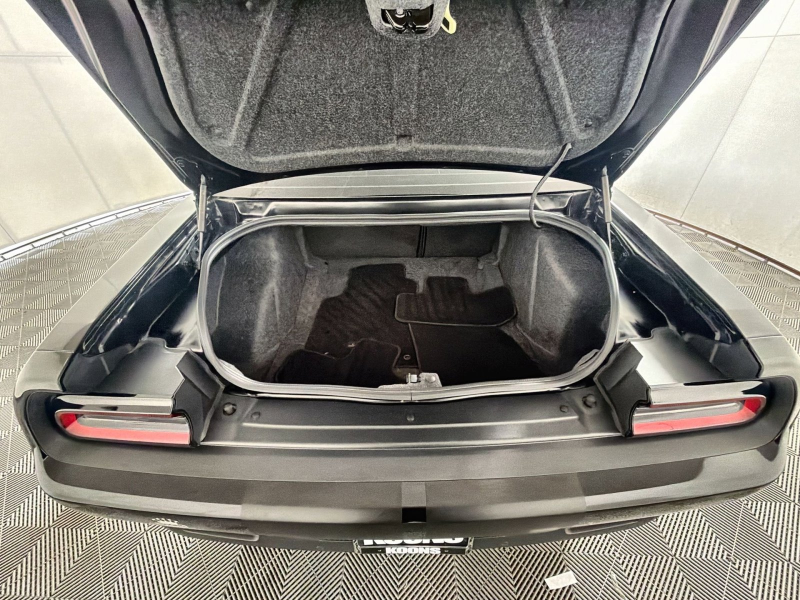 Used 2023 Dodge Challenger SRT Hellcat image 25