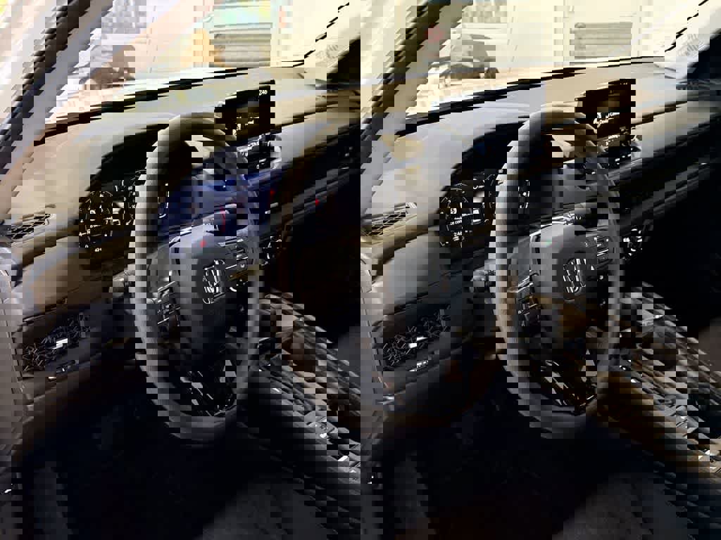 Certified 2025 Honda Accord SE image 11