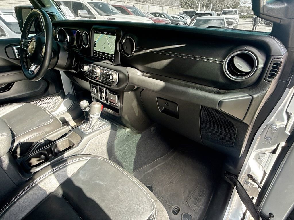 Used 2023 Jeep Wrangler Unlimited Sahara w/ Cold Weather Group image 33