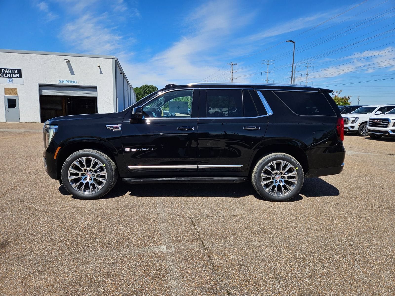 New 2026 GMC Yukon Denali AWD/4WD image 2