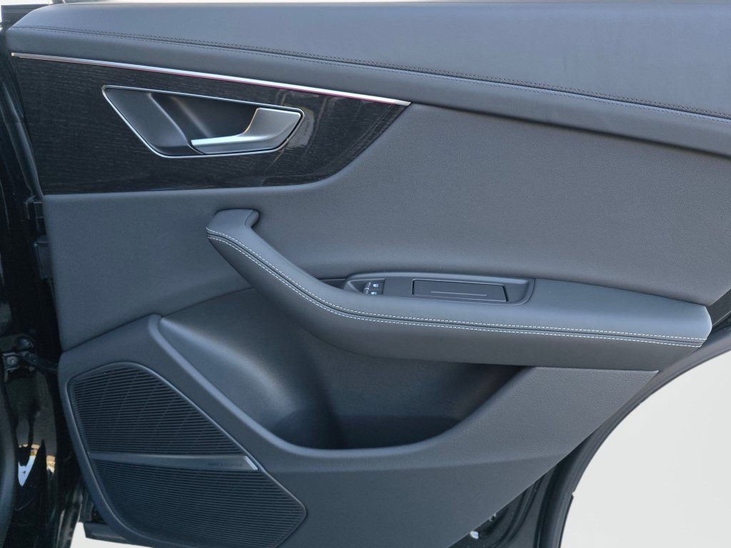 New 2027 Audi Q8 Prestige AWD/4WD image 24