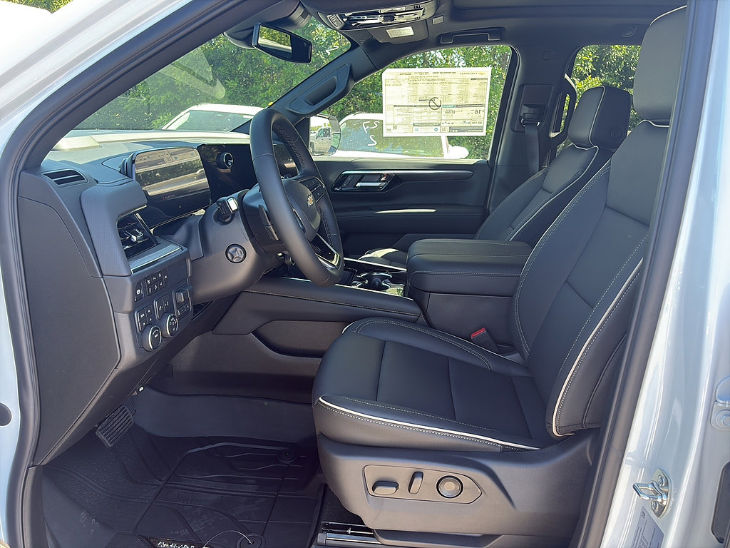 New 2026 Chevrolet Suburban Premier w/ Sun And Tow Package AWD/4WD image 15
