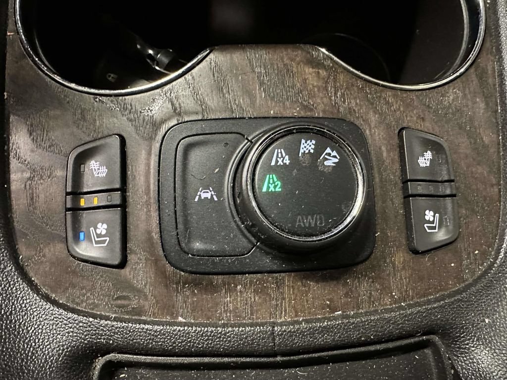 Used 2022 GMC Acadia Denali w/ Denali Technology Package AWD/4WD image 33