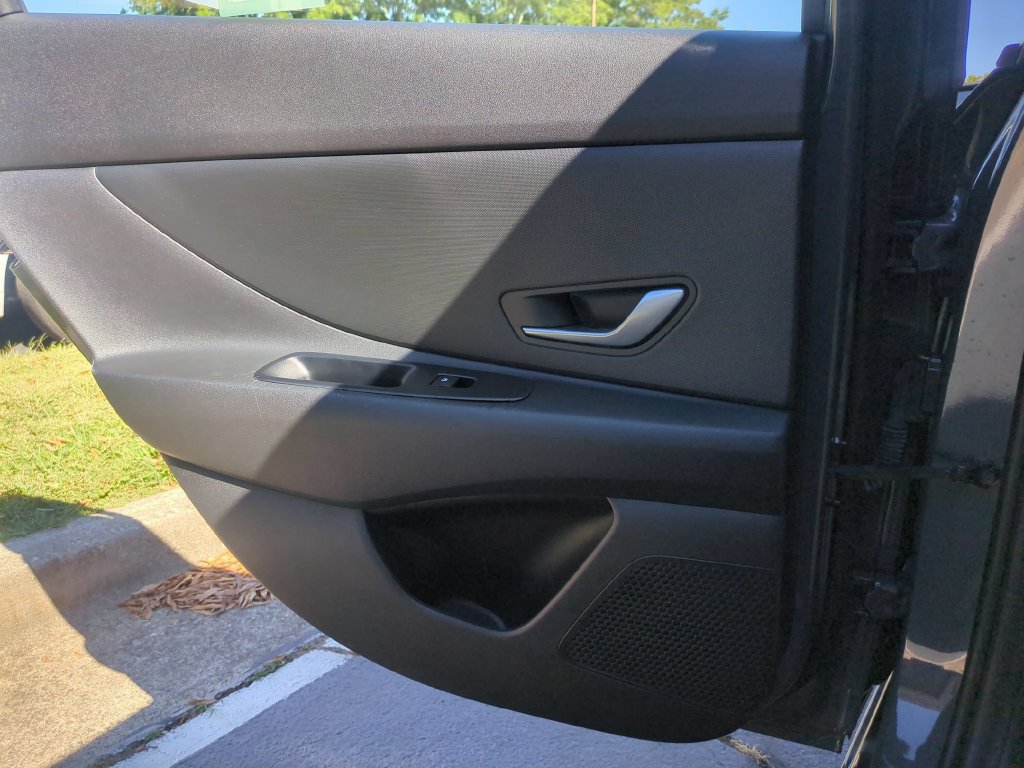 Used 2026 Hyundai Elantra Hybrid FWD image 23