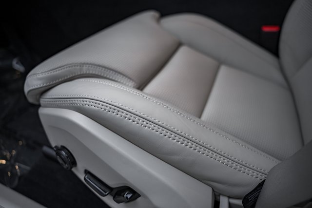 New 2026 Volvo XC60 B5 Ultra w/ Protection Package Premier image 35