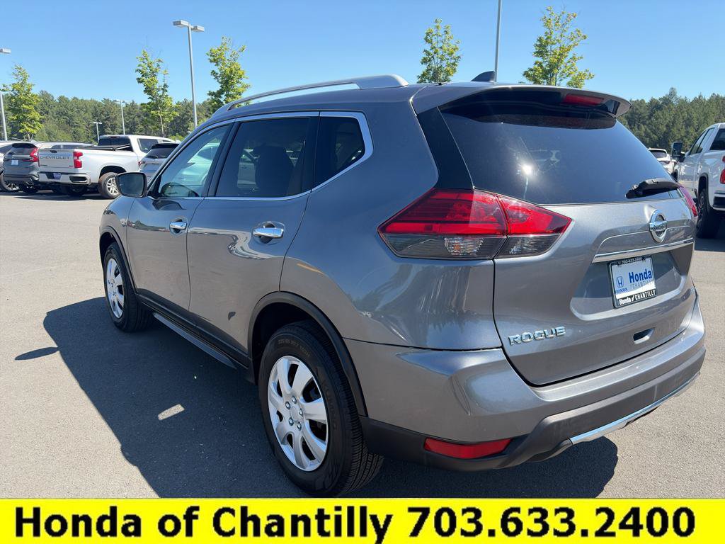 Used 2017 Nissan Rogue S w/ S Appearance Package AWD/4WD image 5
