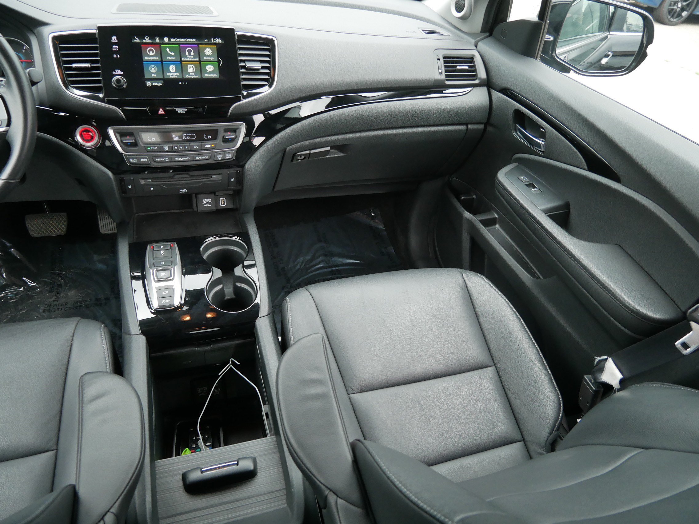 Used 2022 Honda Pilot Touring image 11