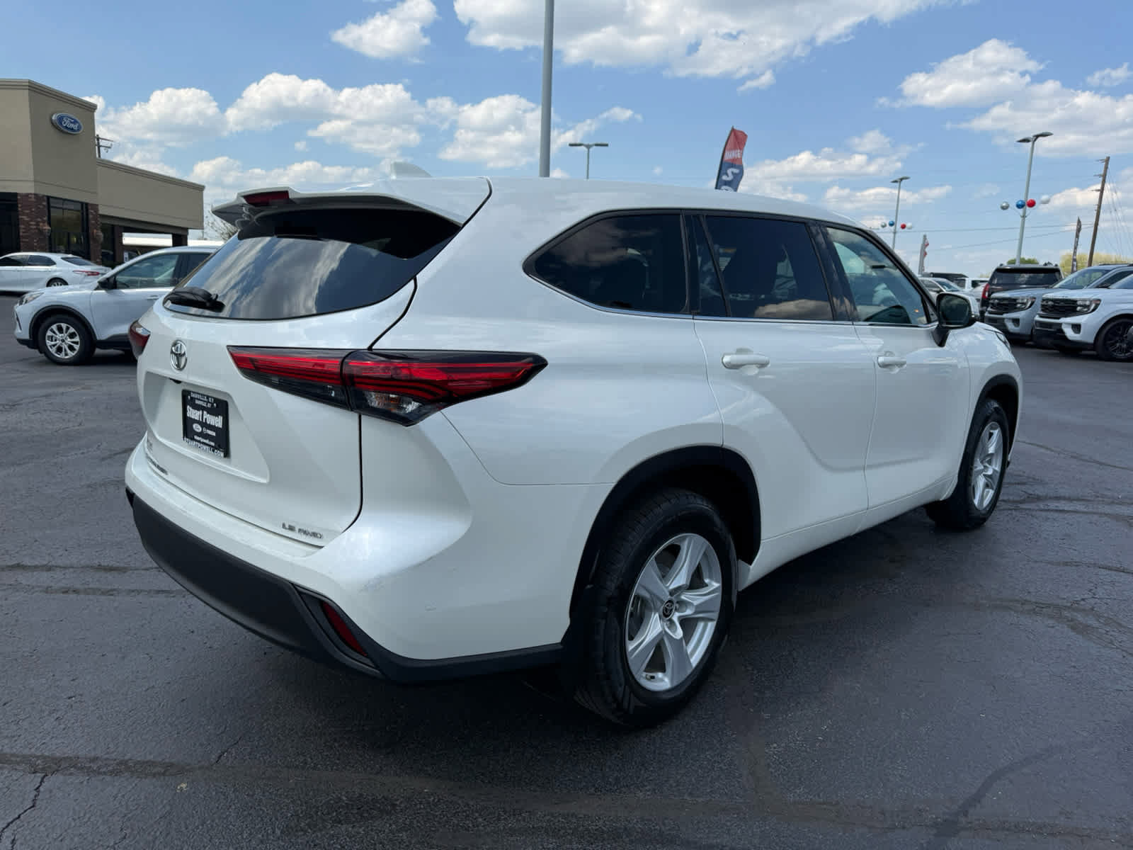 Used 2020 Toyota Highlander LE AWD/4WD image 21