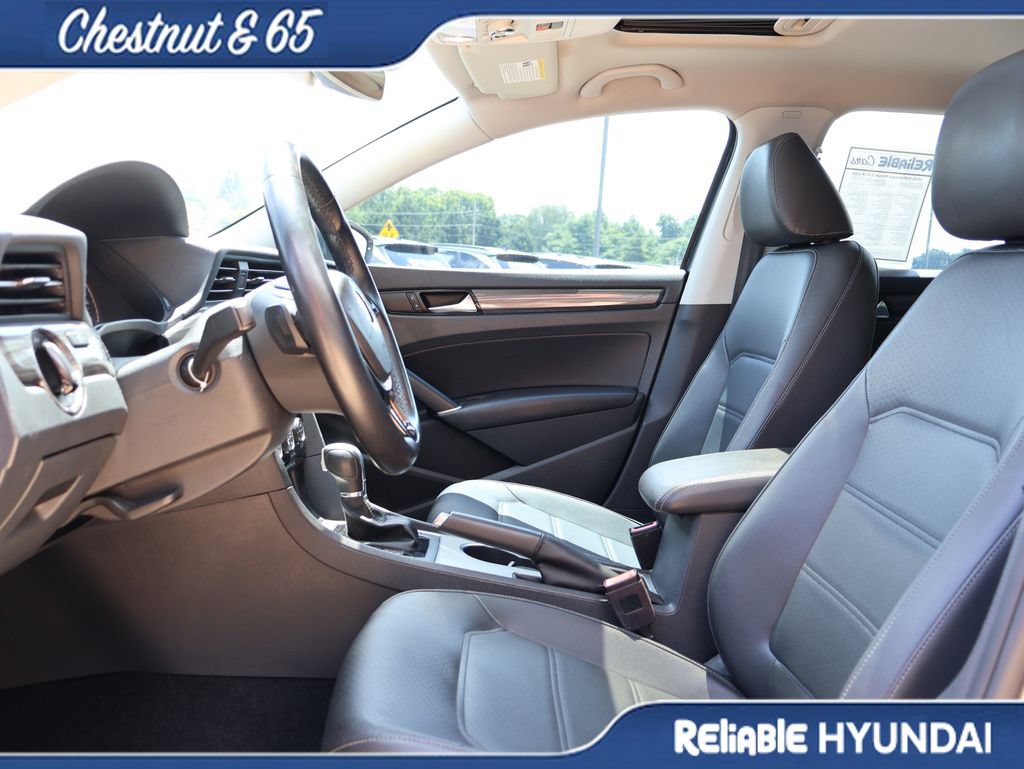 Used 2020 Volkswagen Passat 2.0T R-Line FWD image 23