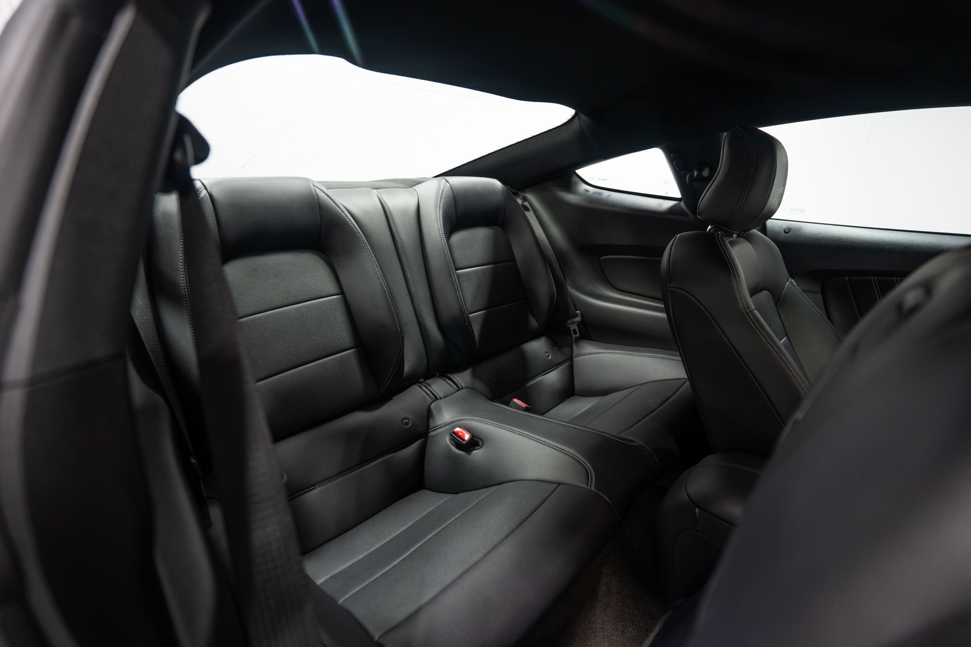 Used 2015 Ford Mustang GT Premium RWD image 23
