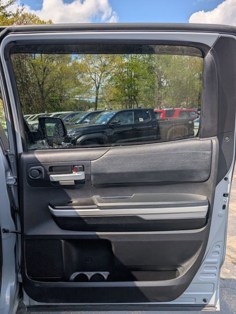 Used 2019 Toyota Tundra SR5 AWD/4WD image 16