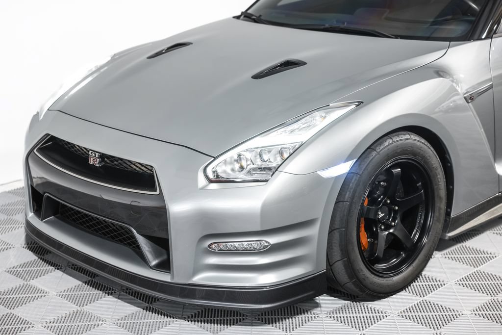Used 2015 Nissan GT-R Black Edition AWD/4WD image 22