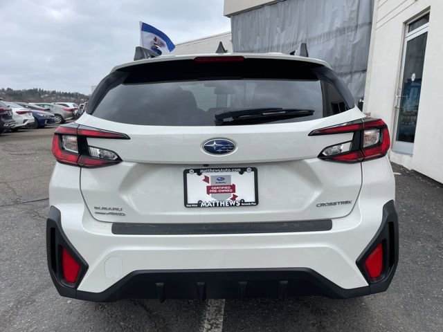 Used 2025 Subaru Crosstrek 2.0i Premium image 4