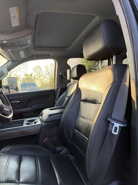 Used 2019 GMC Sierra 2500 Denali w/ Duramax Plus Package image 11