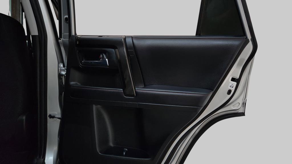 Used 2018 Toyota 4Runner TRD Off-Road image 40