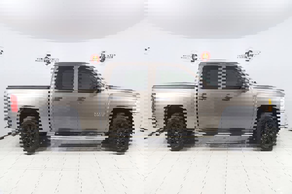 Used 2013 Chevrolet Silverado 1500 LT w/ All-Star Edition image 2