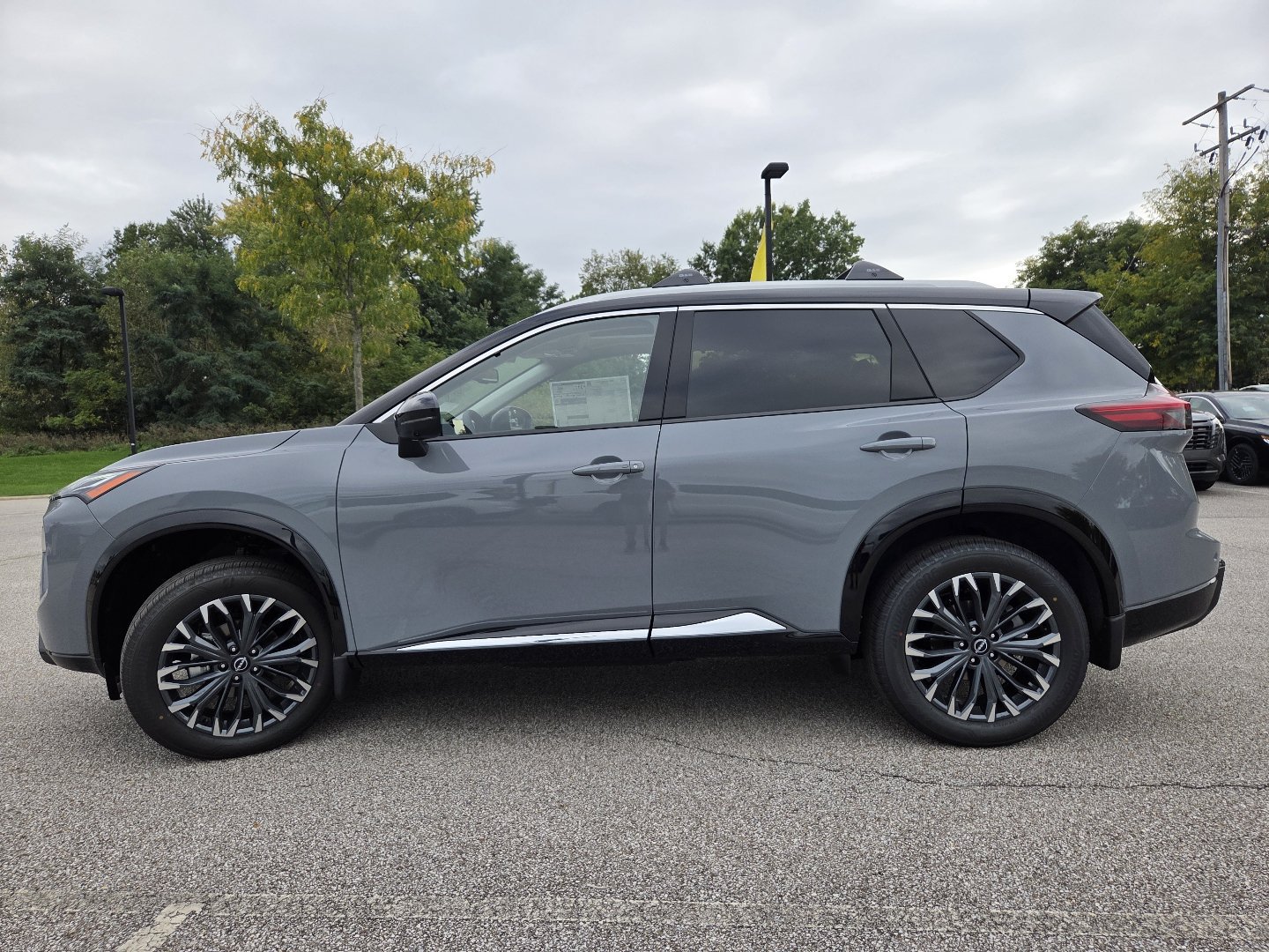 New 2026 Nissan Rogue Platinum AWD/4WD image 16