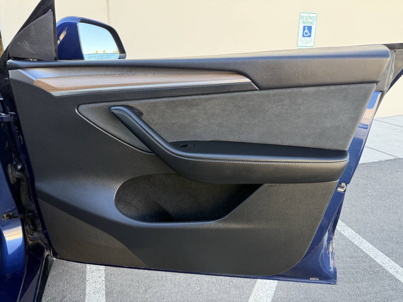 Used 2023 Tesla Model Y Long Range AWD/4WD image 29