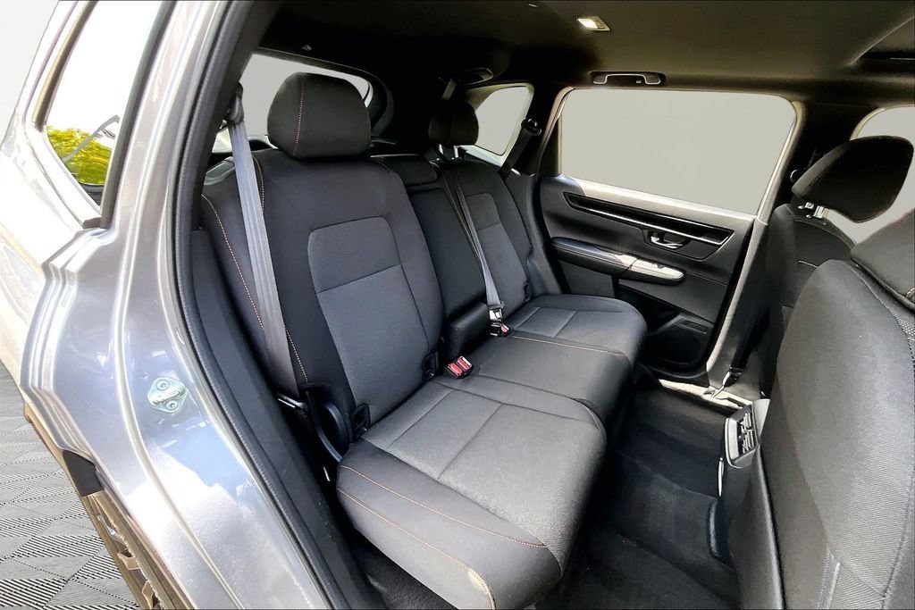 Certified 2025 Honda CR-V Sport image 17