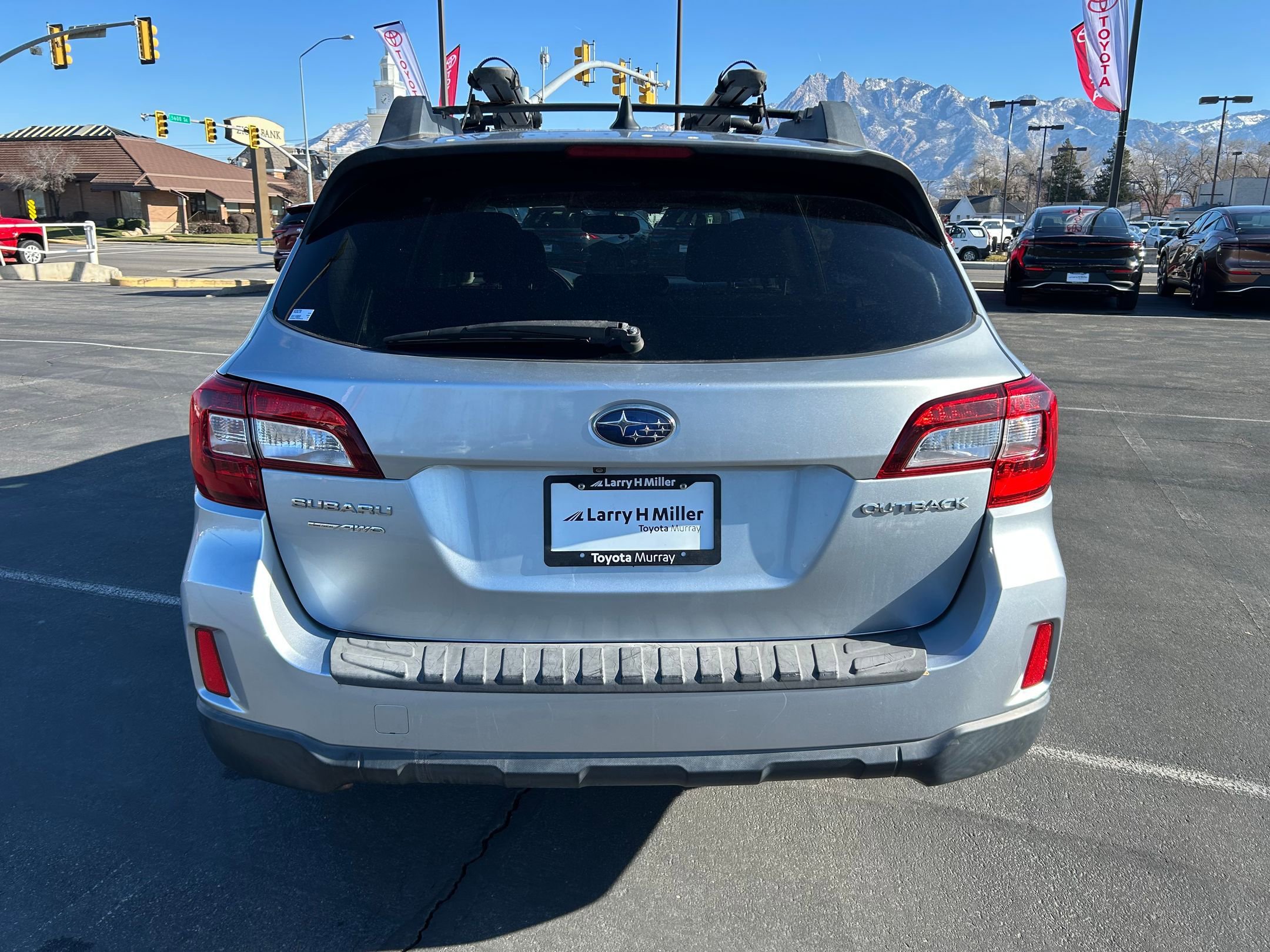 Used 2016 Subaru Outback 2.5i Premium image 4