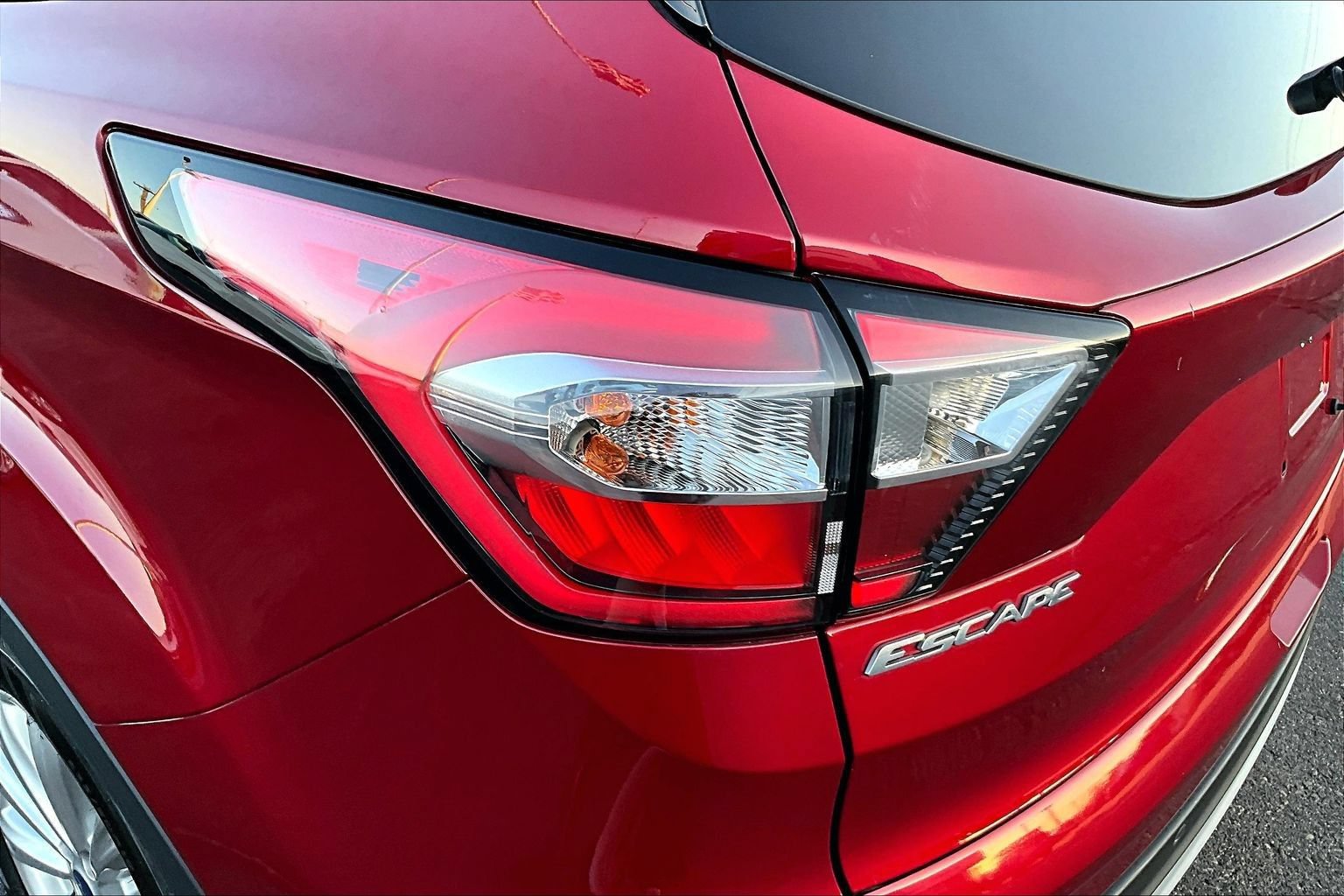 Used 2017 Ford Escape Titanium FWD image 30