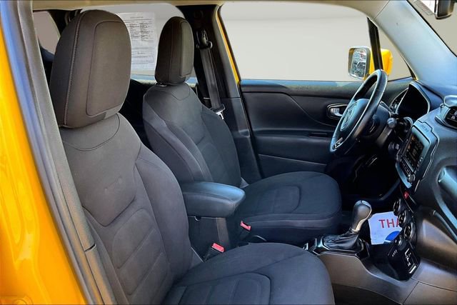 Used 2017 Jeep Renegade Altitude image 28