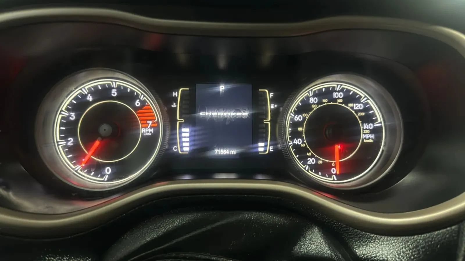 Used 2017 Jeep Cherokee Sport FWD image 20