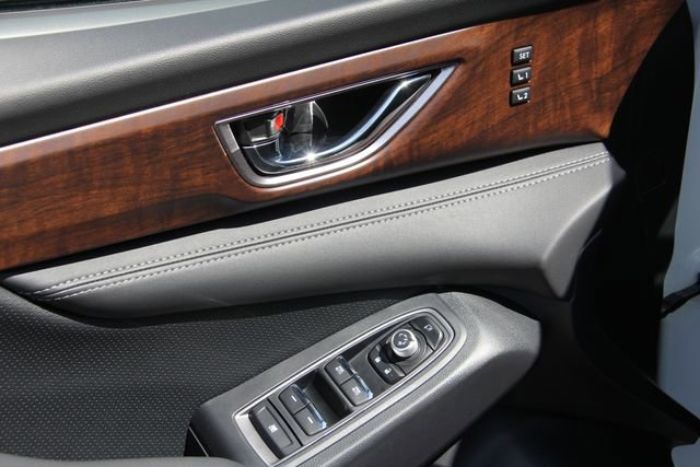 Certified 2025 Subaru Ascent Touring AWD/4WD image 17