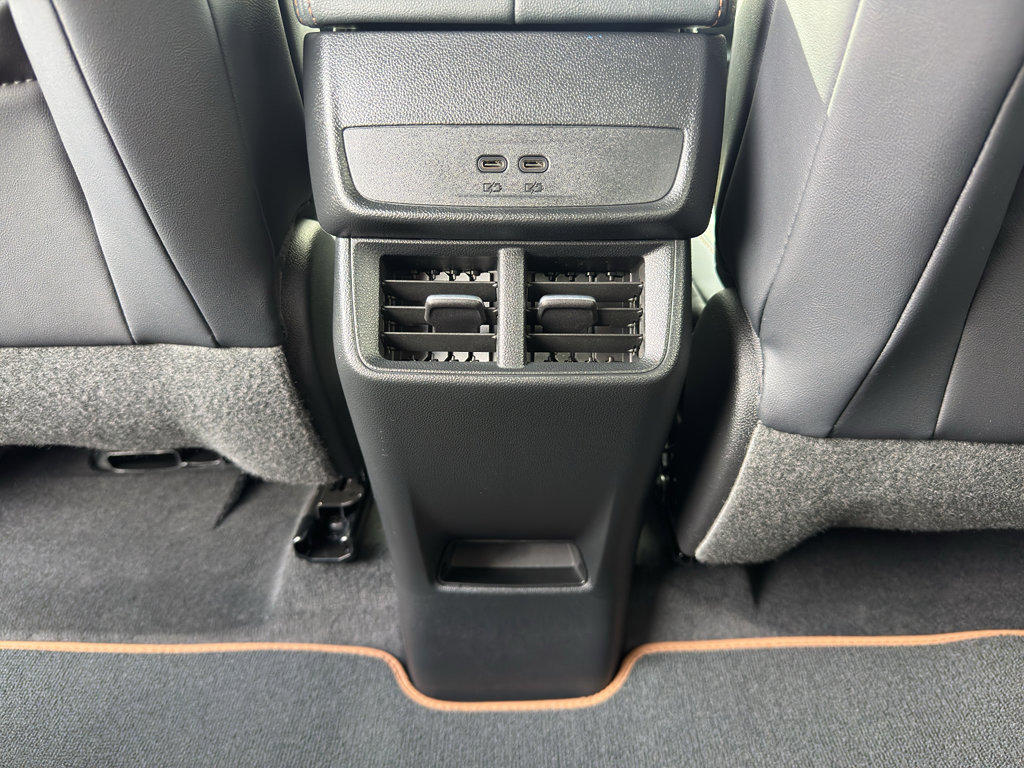New 2026 GMC Terrain AT4 w/ Technology Package II AWD/4WD image 18