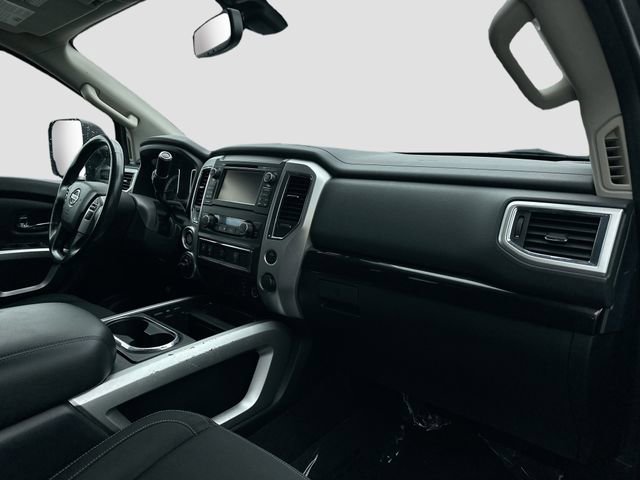 Used 2017 Nissan Titan SV image 32