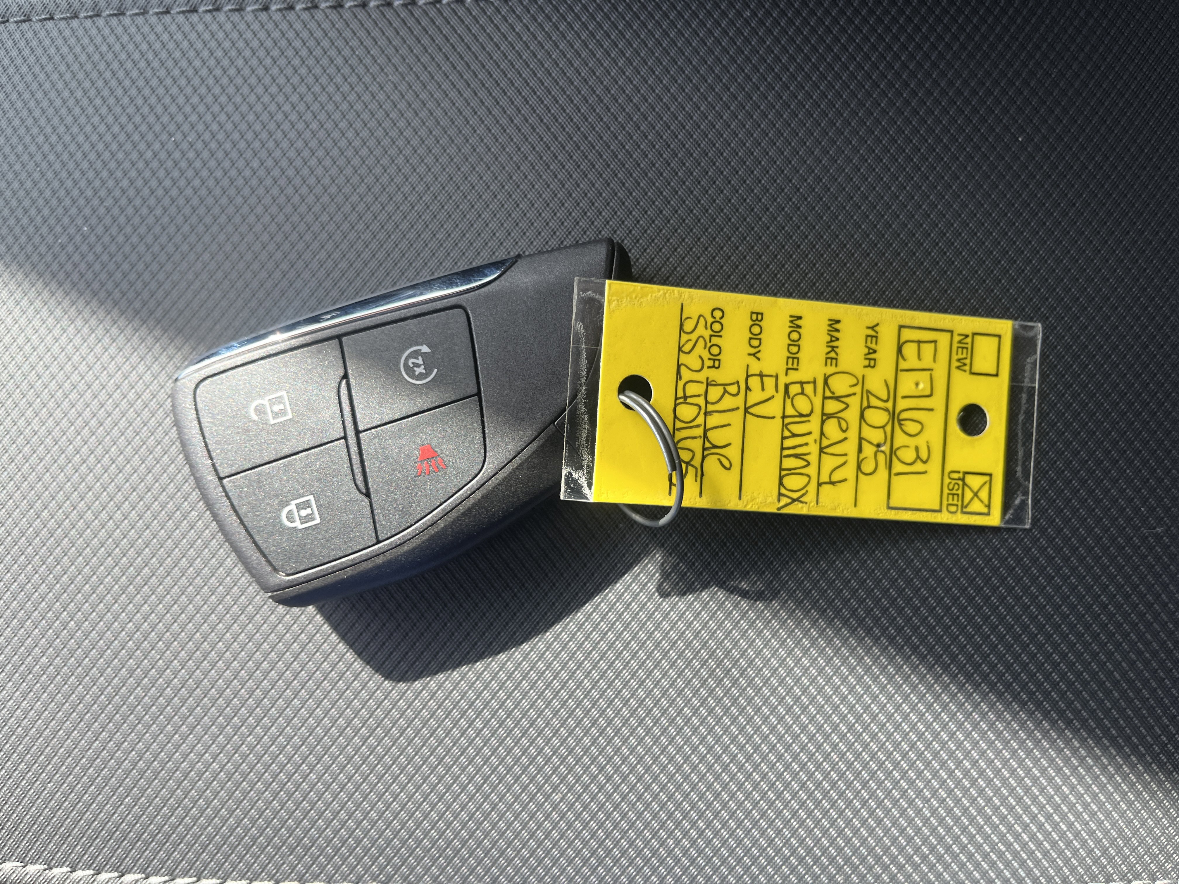 Used 2025 Chevrolet Equinox EV LT w/ Comfort Package FWD image 30