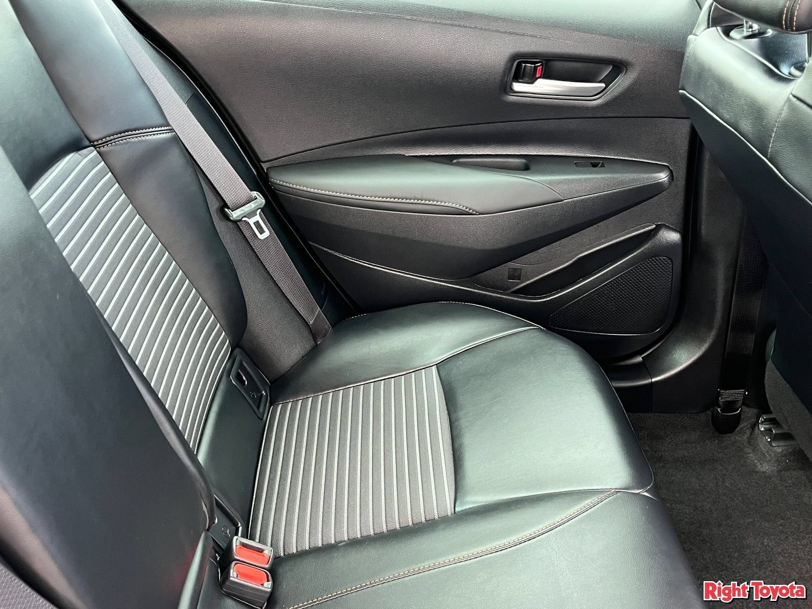 Certified 2021 Toyota Corolla XSE w/ Carpet Mat Package (TMS) FWD image 15