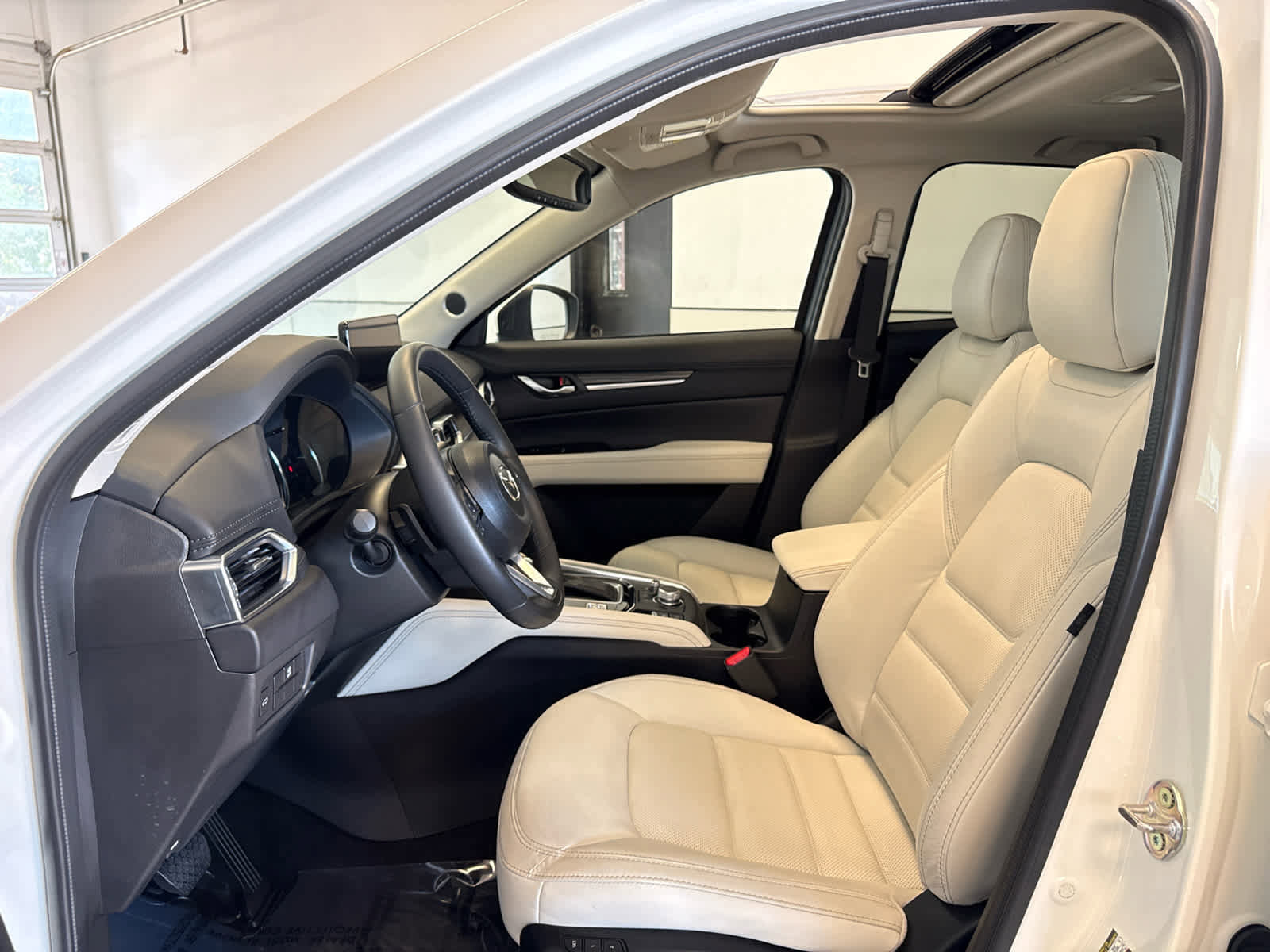 Certified 2023 MAZDA CX-5 AWD 2.5 S w/ Premium Package image 11