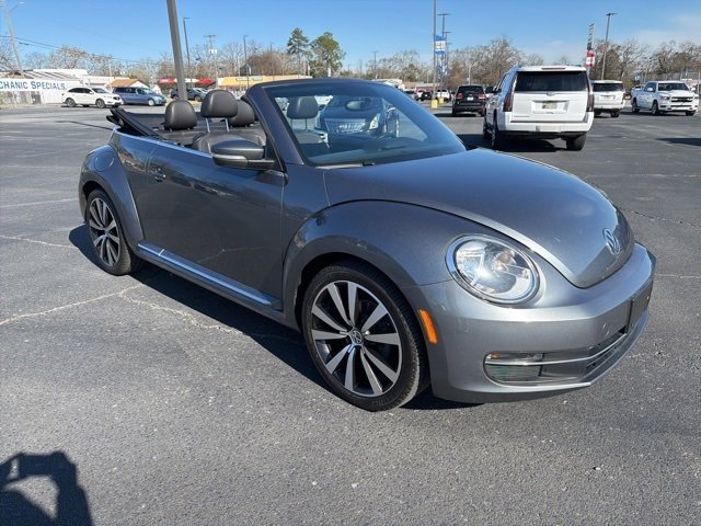 Used 2013 Volkswagen Beetle TDI image 9