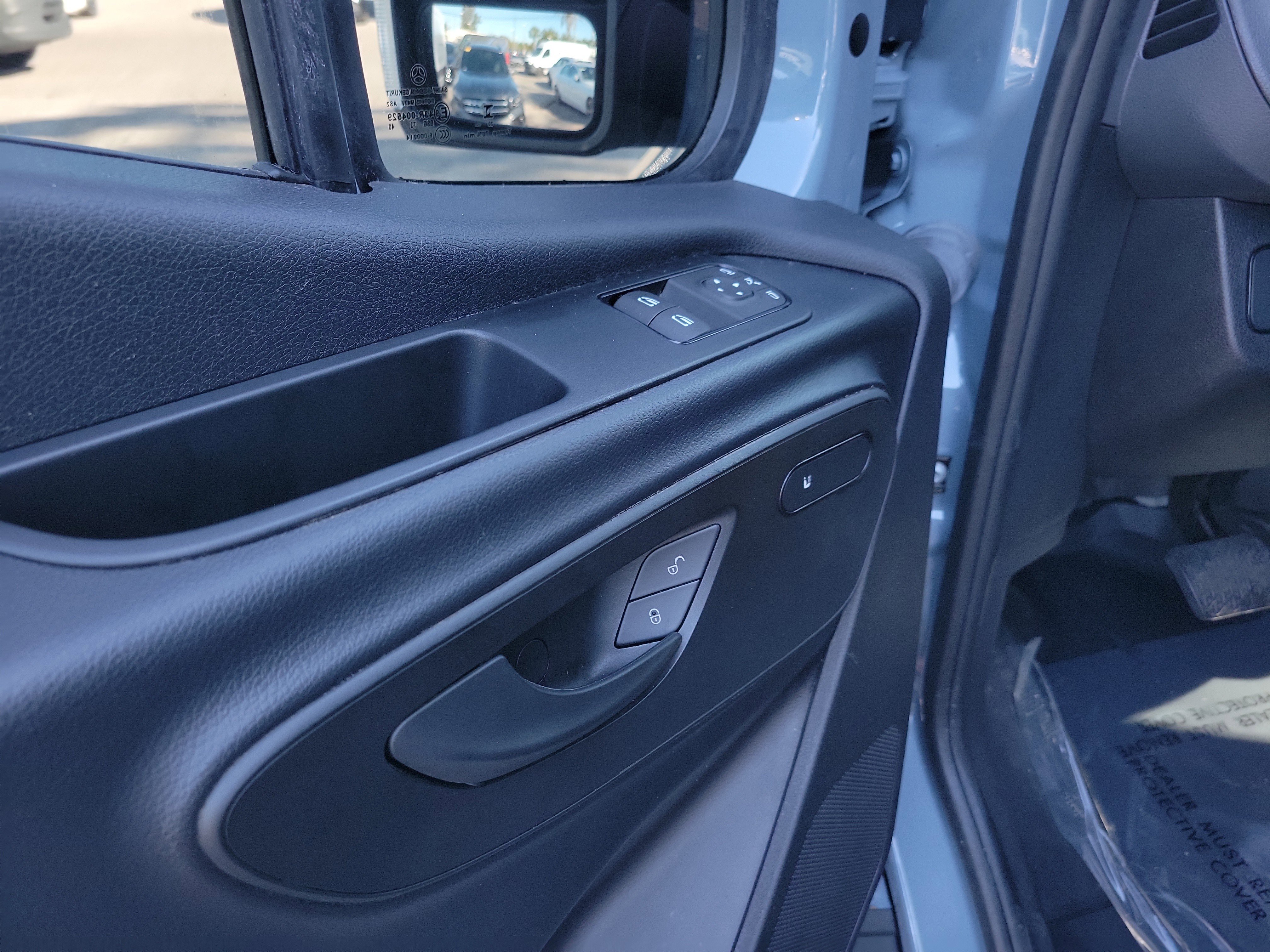 Used 2024 Mercedes-Benz Sprinter 2500 image 19