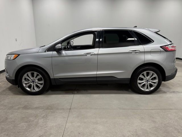 Certified 2022 Ford Edge Titanium AWD/4WD image 8