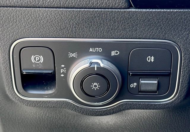 New 2026 Mercedes-Benz GLA 35 AMG 4MATIC image 16