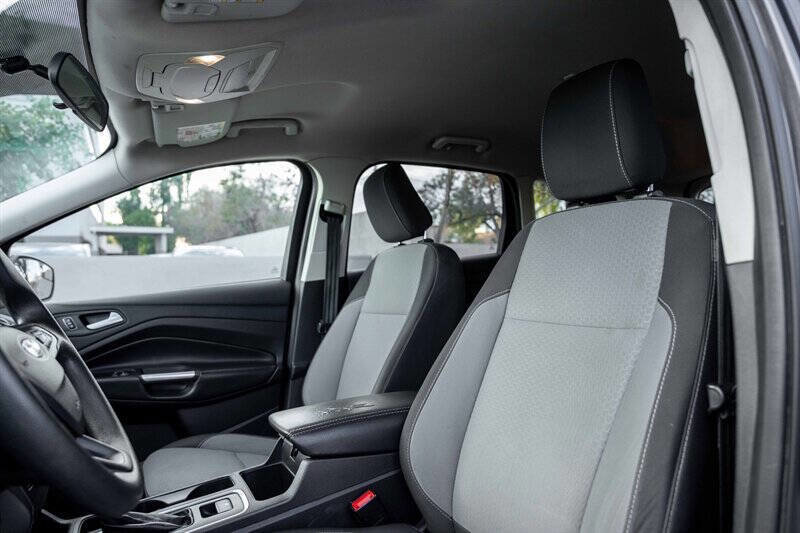 Used 2018 Ford Escape SE image 10