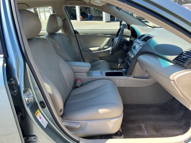 Used 2010 Toyota Camry LE FWD image 9